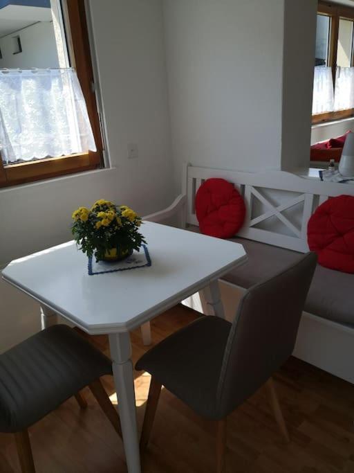 Garten-Wohnung Eschen Екстериор снимка